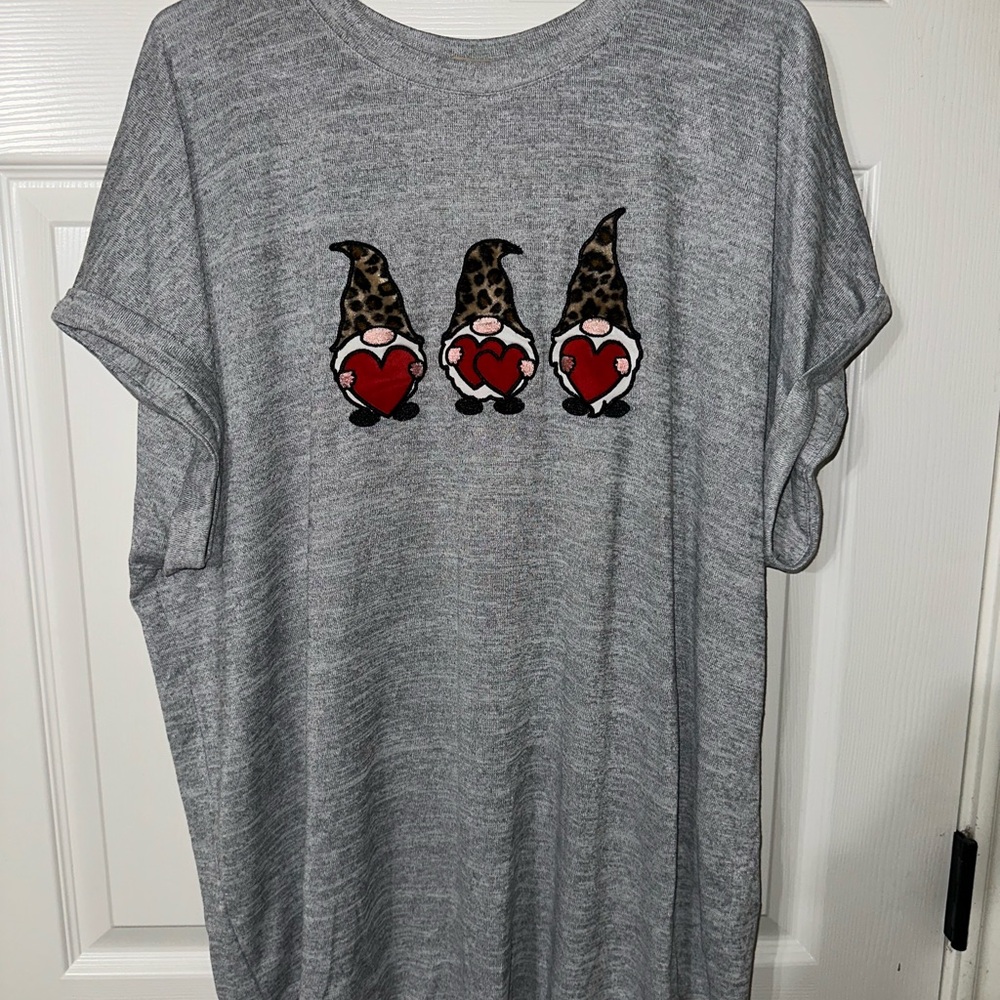 Gray Gnome Print Short Sleeve Tee